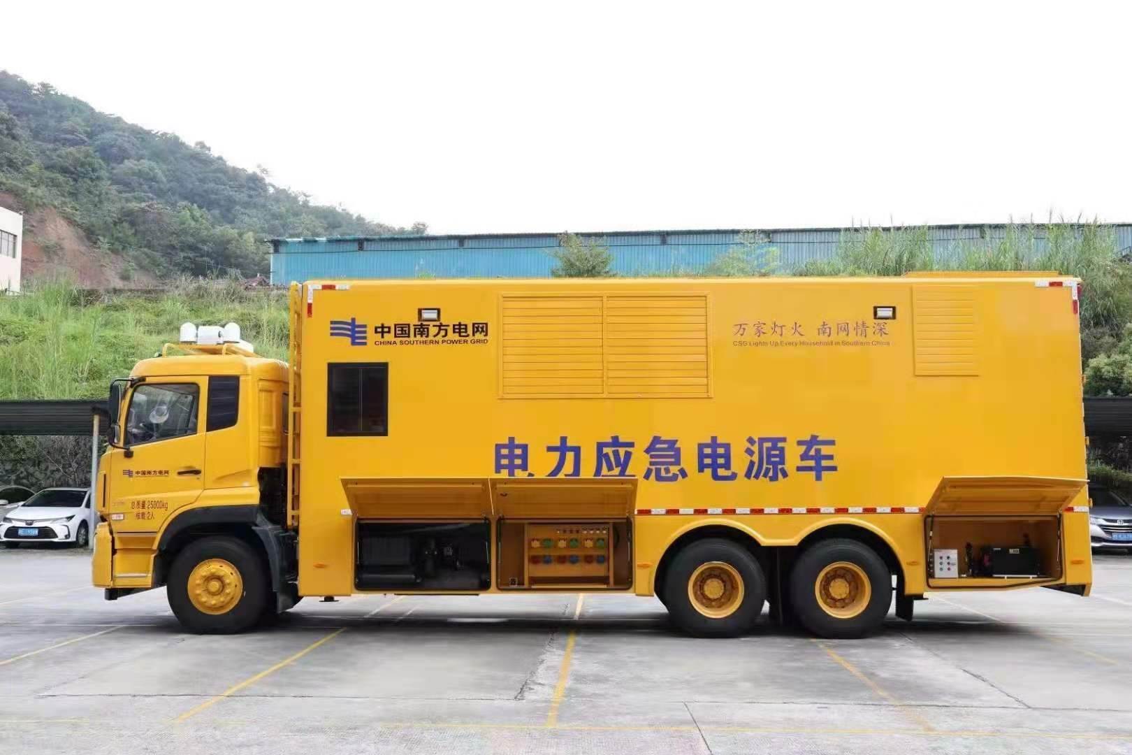 东兴安康大型柴油发电机发电车UPS电源出租租赁